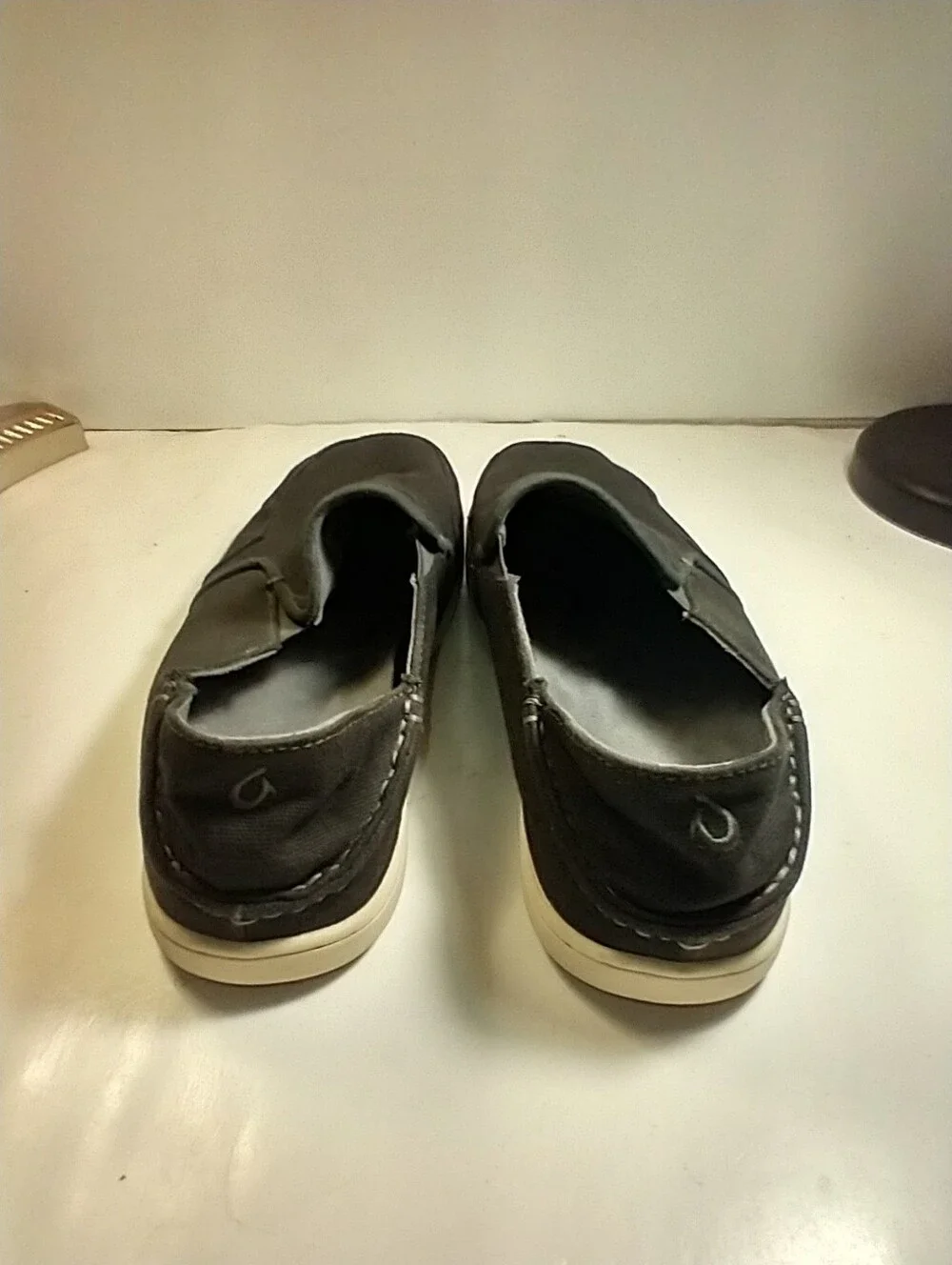 Olukai Nohea Canvas Casual Slip On Shoes Men's sz 8.
